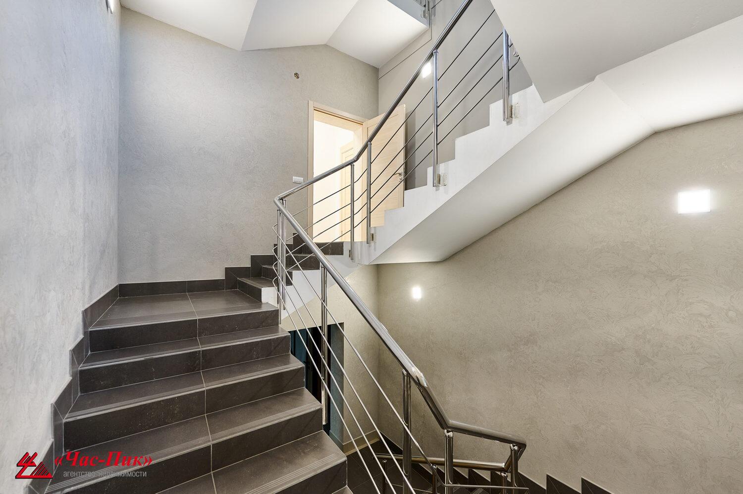 Shop 227 m² in Tarasava, Belarus