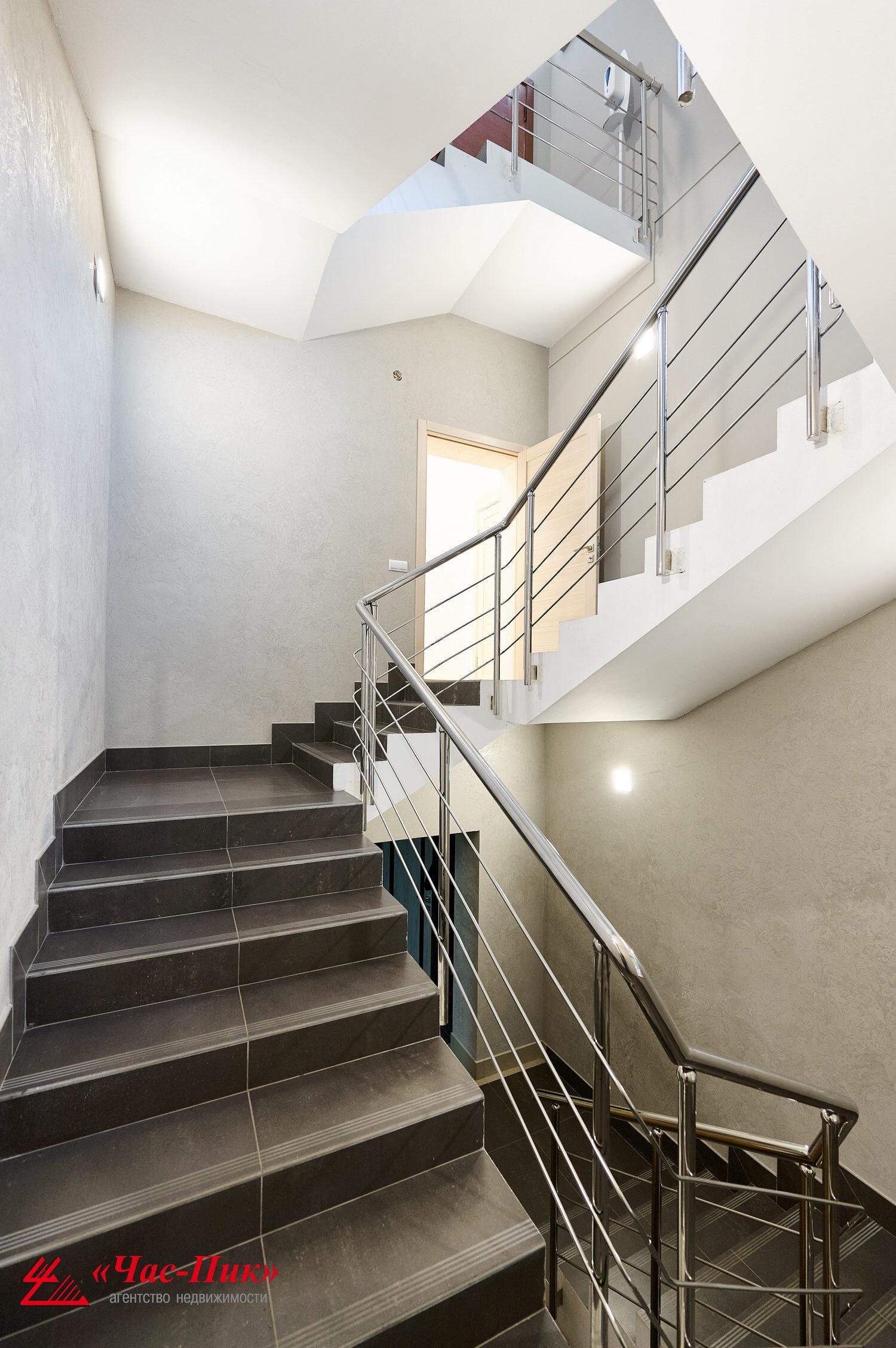 Shop 227 m² in Tarasava, Belarus