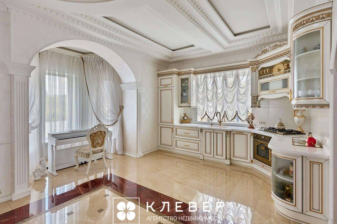  295.4м.кв. (участок 8.35сот.), аг. Ждановичи (Жемчужная ул.)