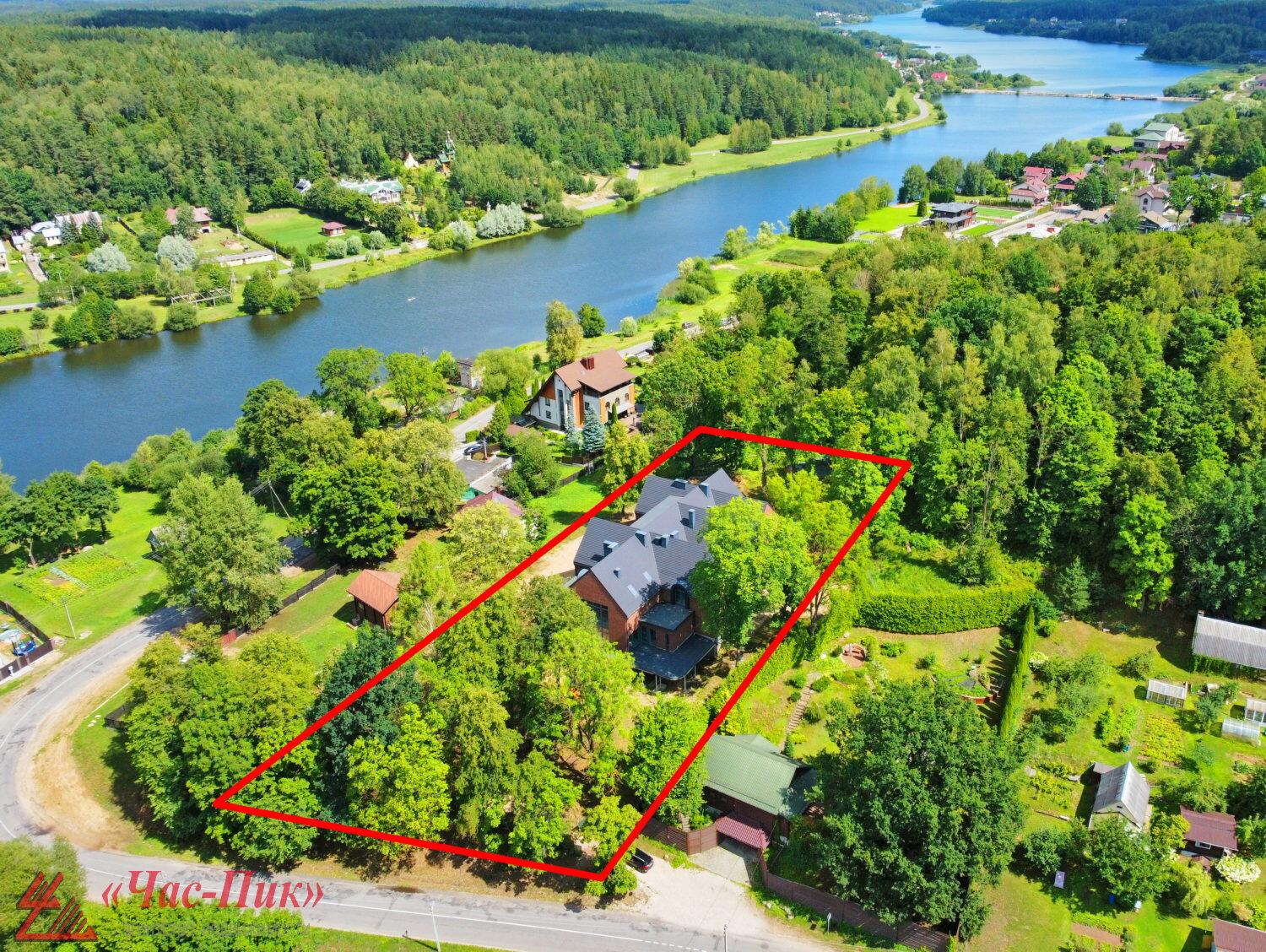 Commercial property 1 720 m² in Akolica, Belarus