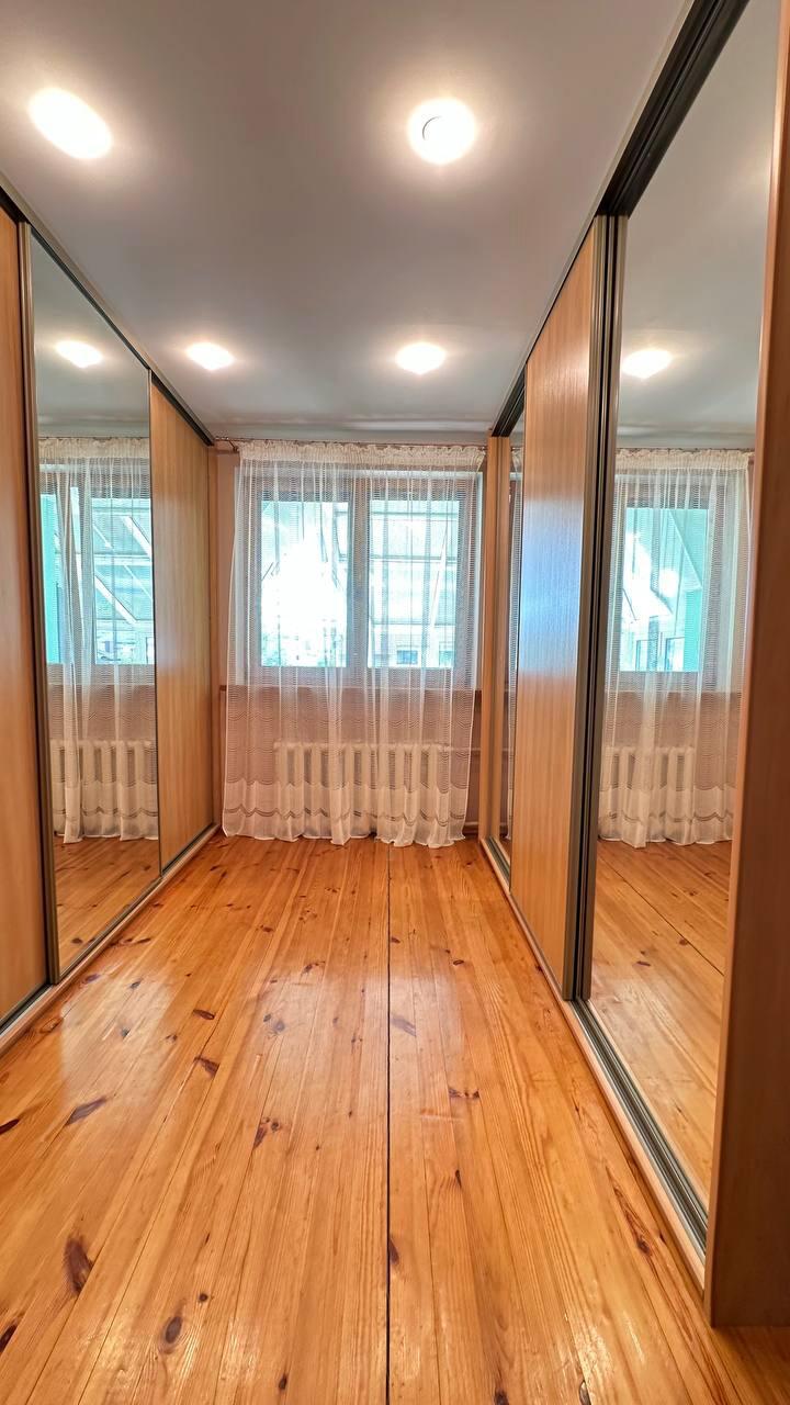 House 461 m² Minsk, Belarus