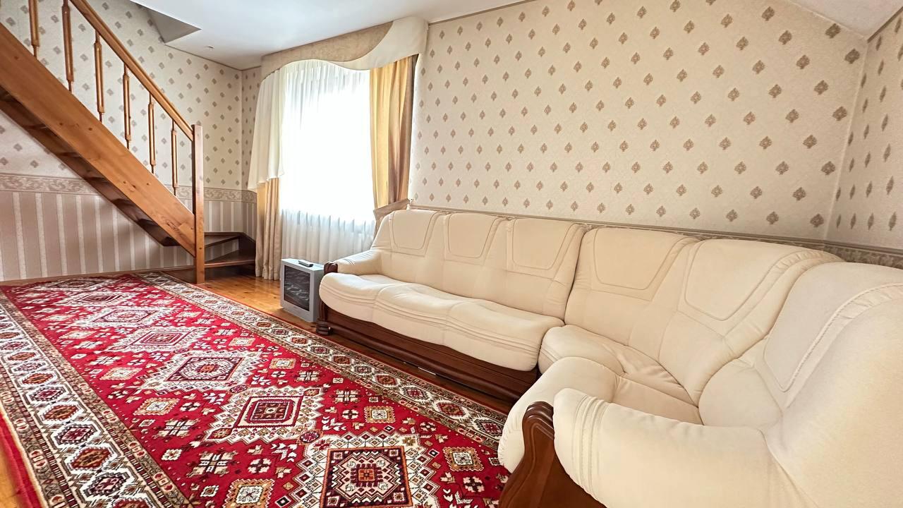 House 461 m² Minsk, Belarus