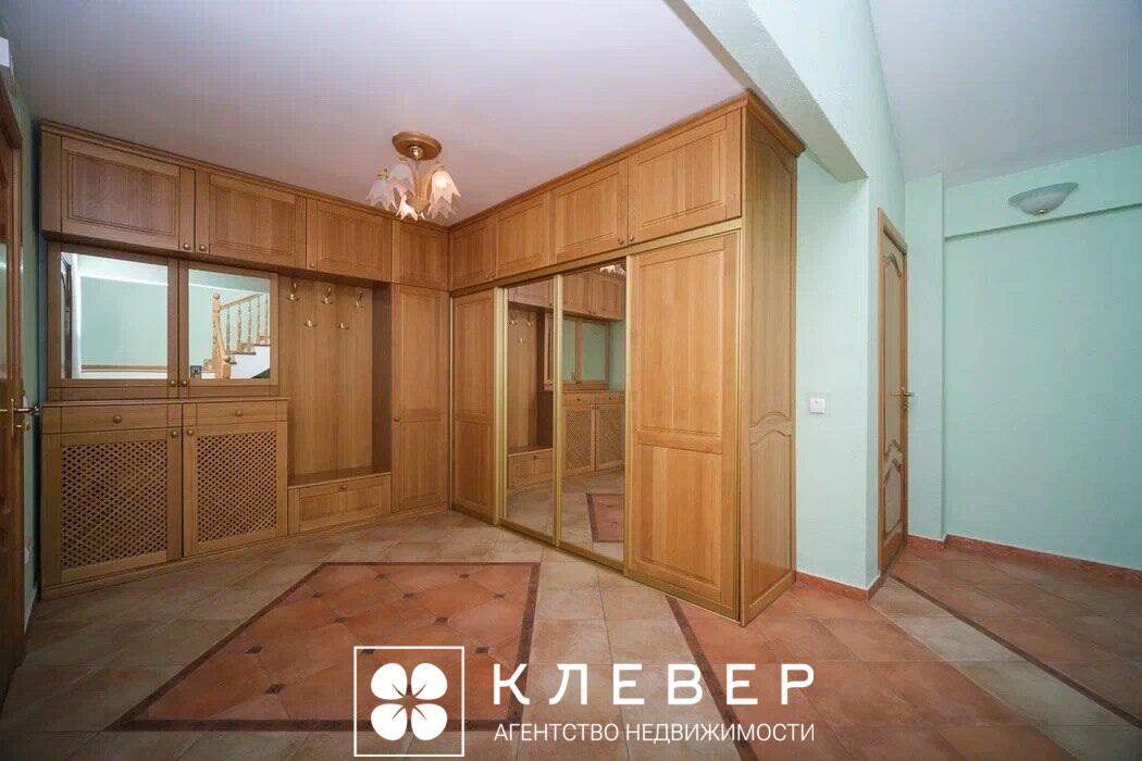  449.9м.кв. (участок 25сот.), аг. Семково (Мирная ул.)