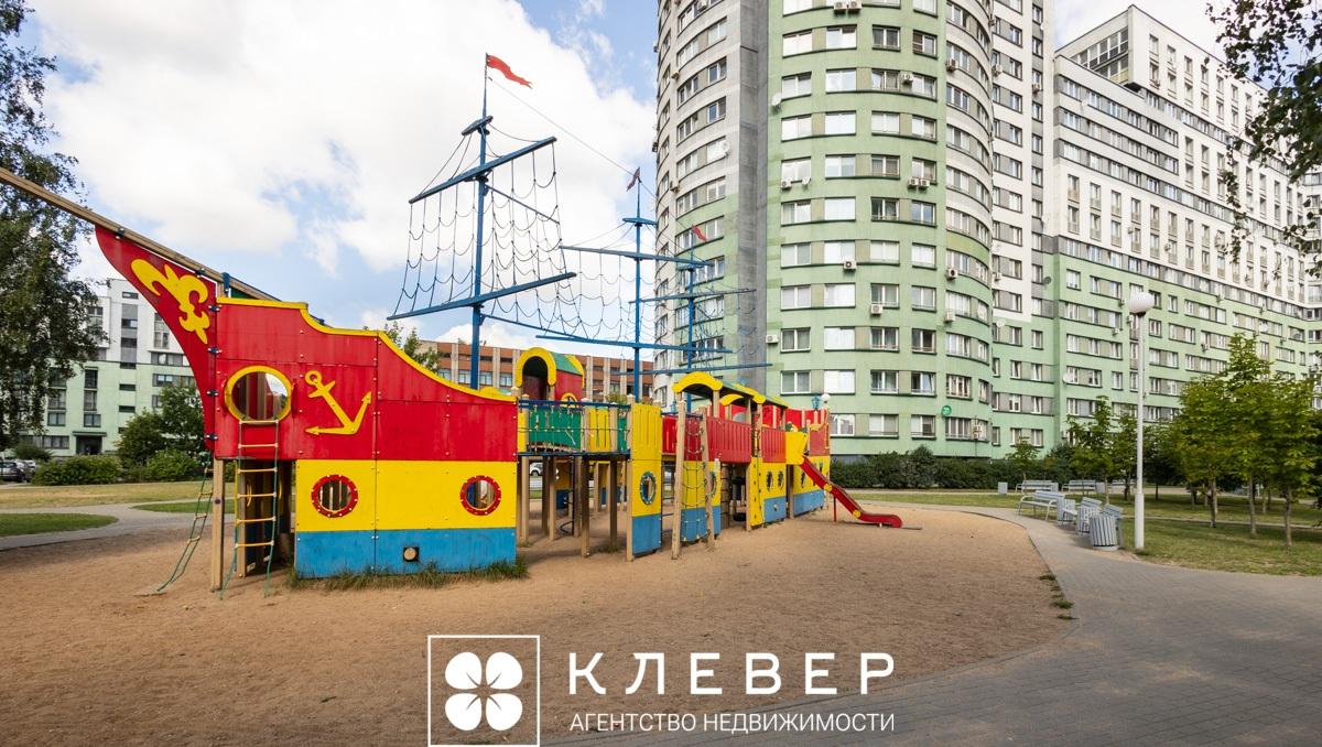  97.2м.кв., комнат 3, г. Минск (Скрыганова ул., 4)