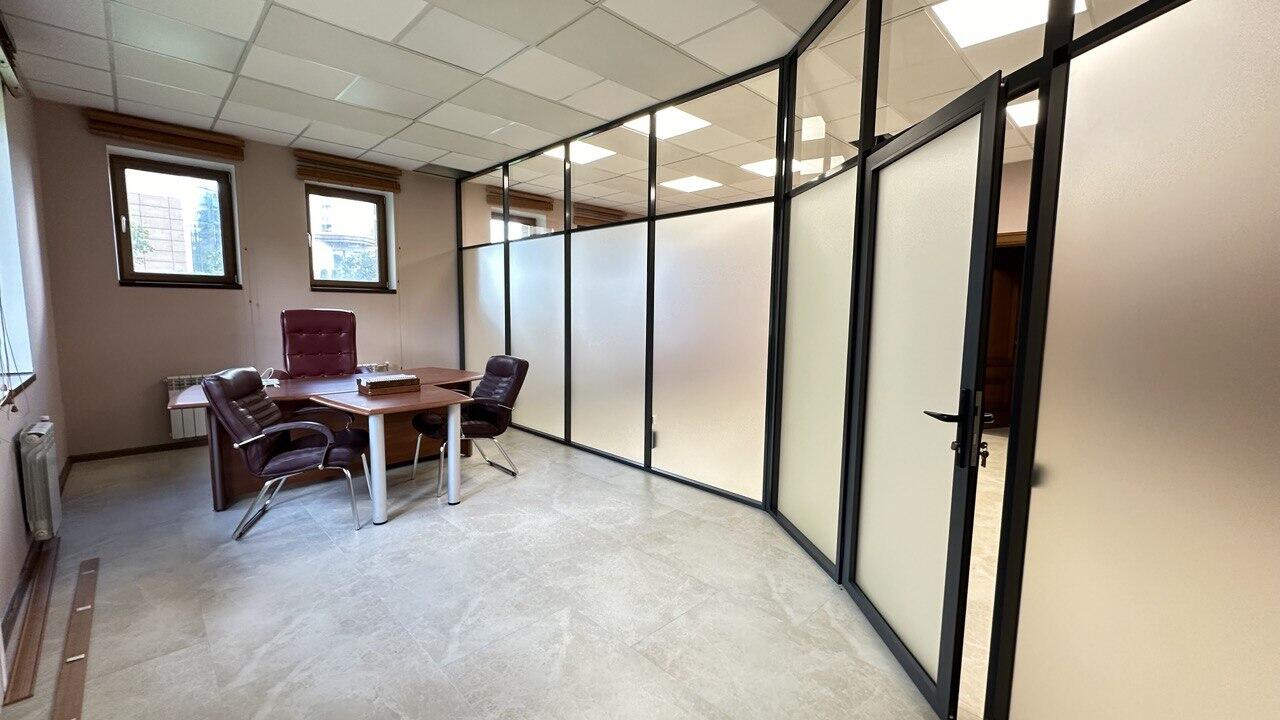 Büro 197 m² in Minsk, Belarus