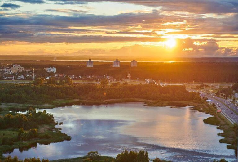  110.3м.кв., комнат 3, г. Минск (Победителей просп., 135)