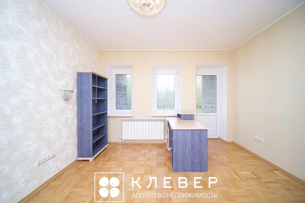  449.9м.кв. (участок 25сот.), аг. Семково (Мирная ул.)
