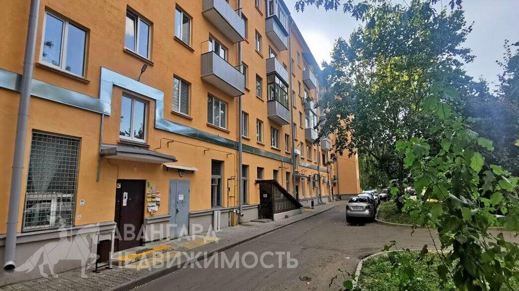 Almacén 4 habitaciones 131 m² en Minsk, Belarús