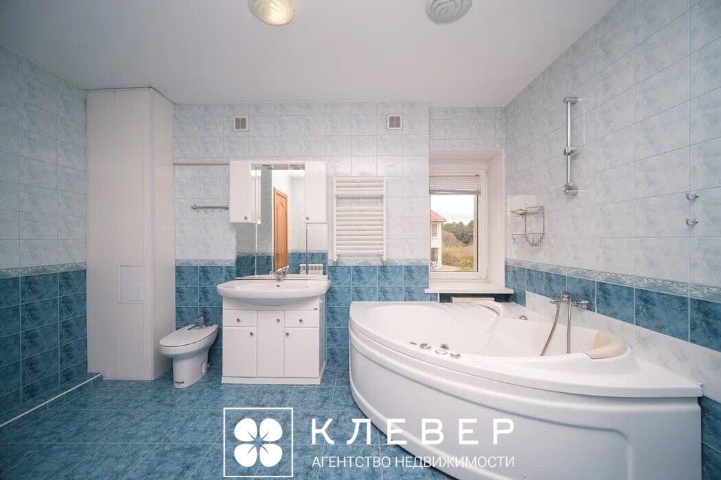  449.9м.кв. (участок 25сот.), аг. Семково (Мирная ул.)