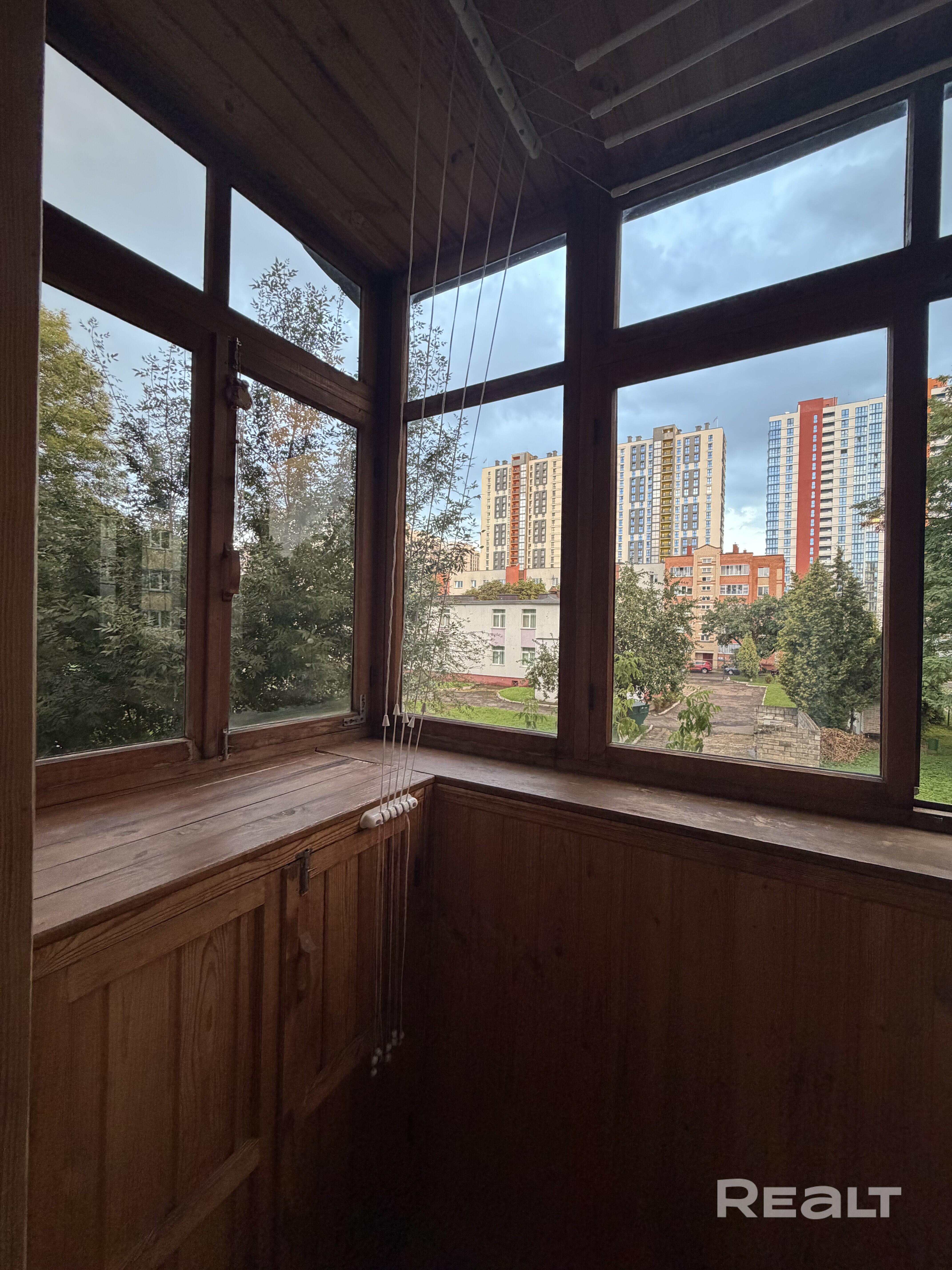 62.6м.кв., комнат 4, г. Минск (Аэродромная ул., 15)