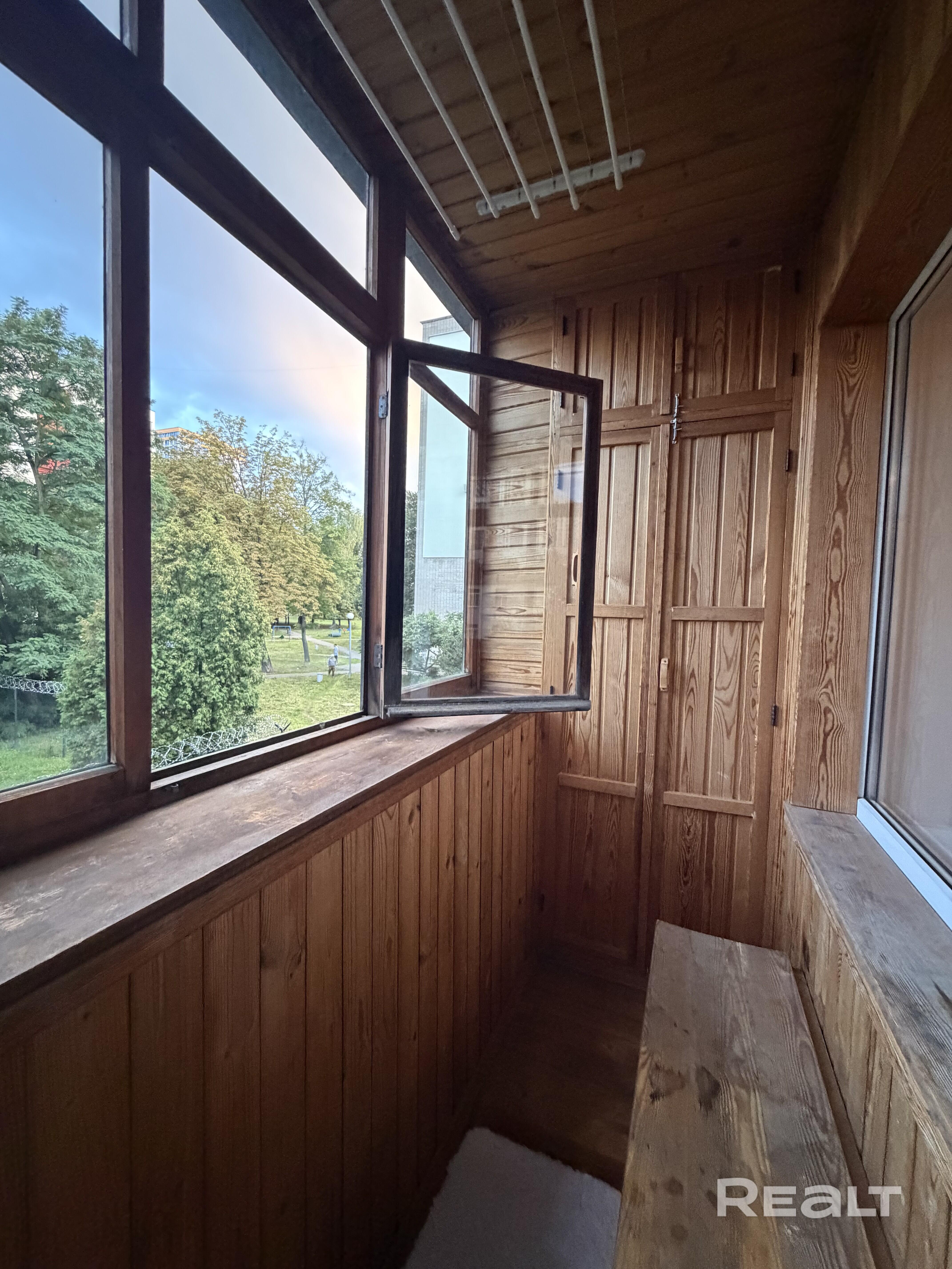  62.6м.кв., комнат 4, г. Минск (Аэродромная ул., 15)