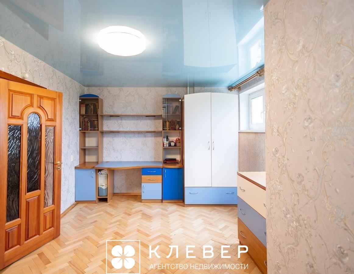  77.3м.кв., комнат 3, г. Минск (Долгиновский тракт, 44)