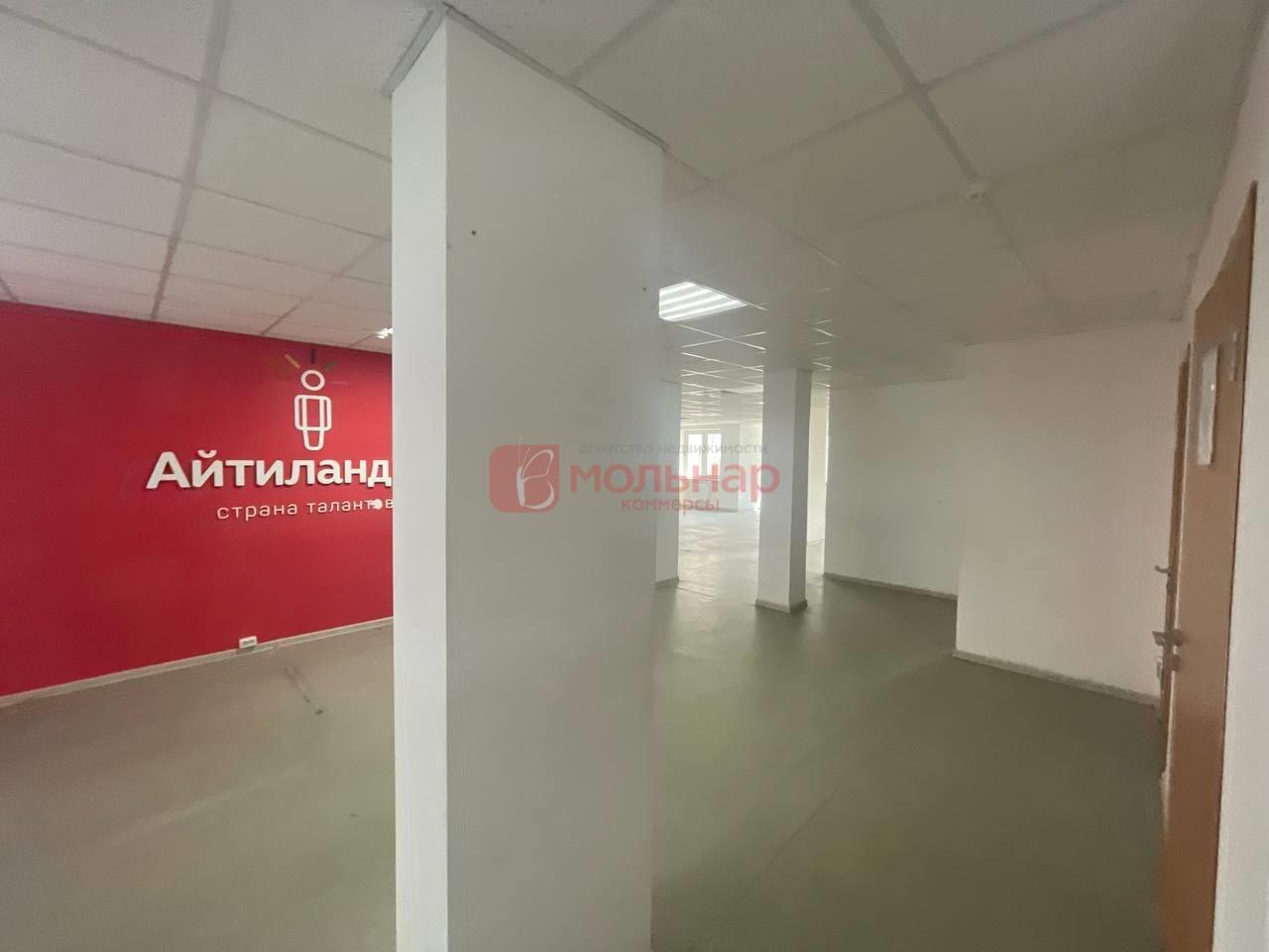 Shop 196 m² in Minsk, Belarus