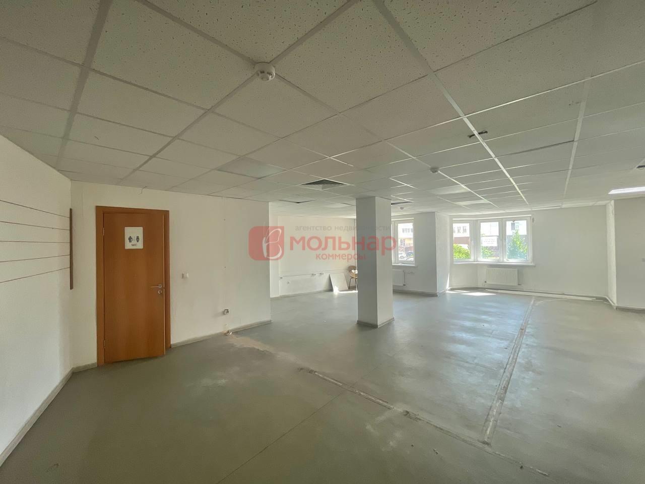 Shop 196 m² in Minsk, Belarus