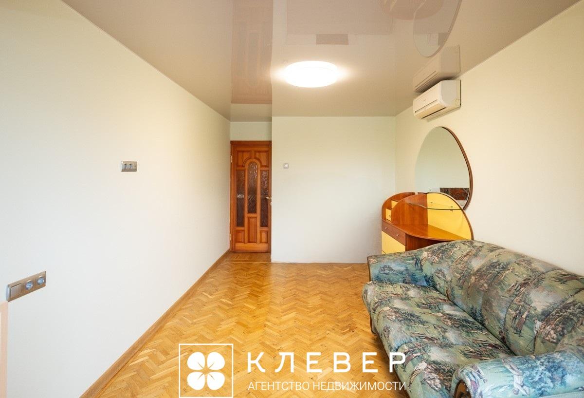  77.3м.кв., комнат 3, г. Минск (Долгиновский тракт, 44)