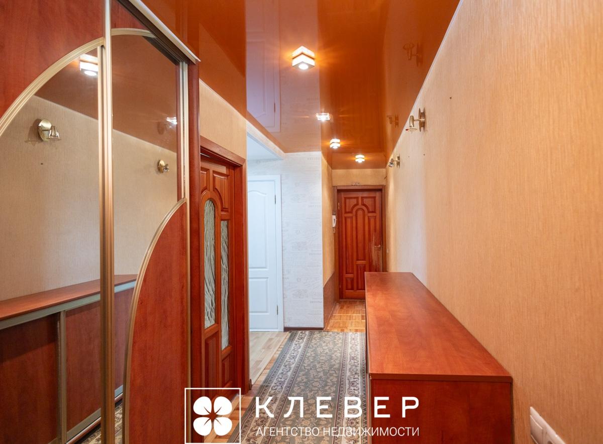  77.3м.кв., комнат 3, г. Минск (Долгиновский тракт, 44)