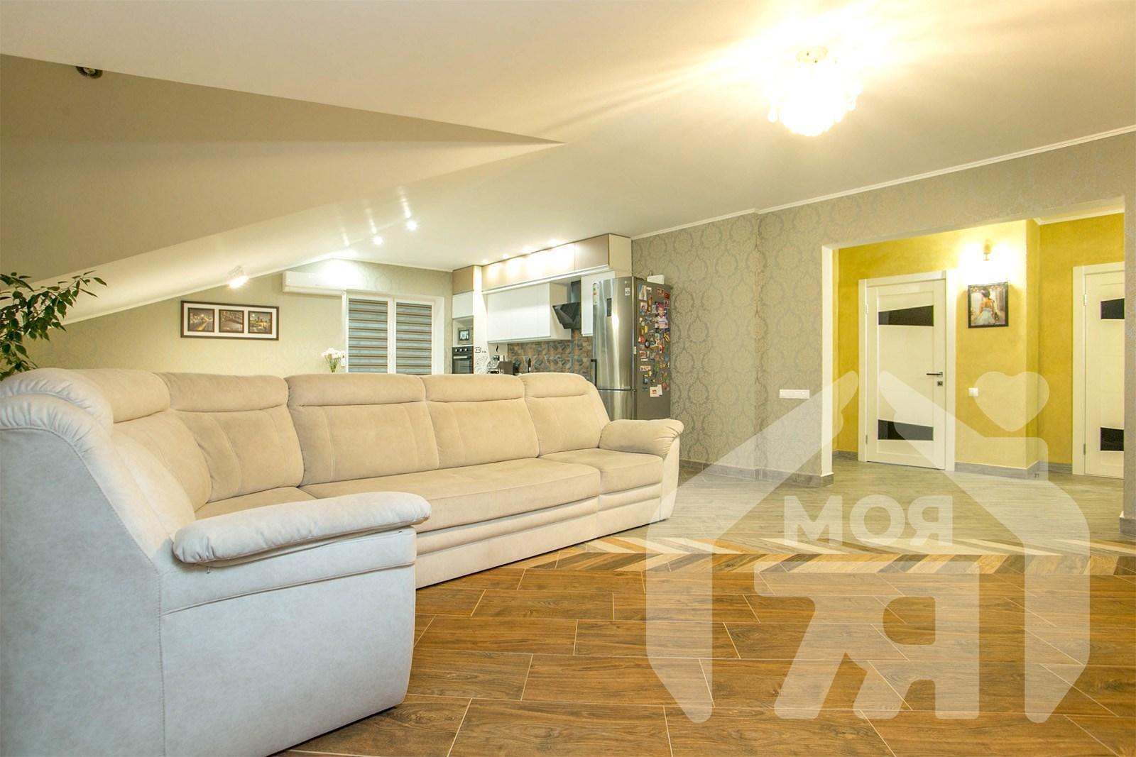 Cottage 913 m² Astravyets, Belarus