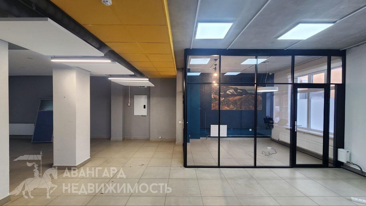 Shop 6 rooms 129 m² in Minsk, Belarus