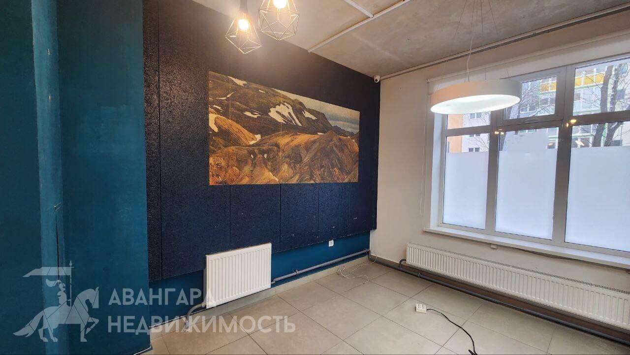 Shop 6 rooms 129 m² in Minsk, Belarus