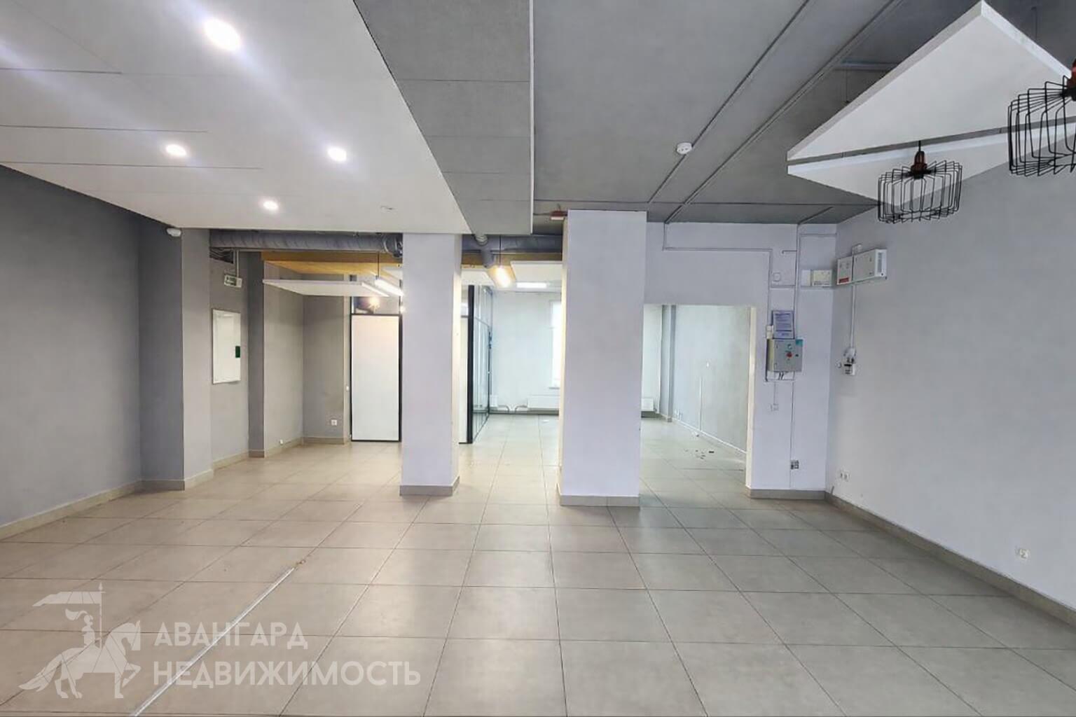 Shop 6 rooms 129 m² in Minsk, Belarus