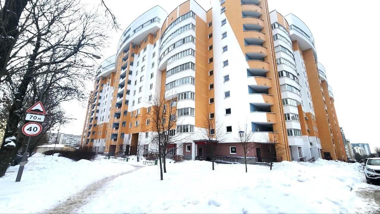Shop 6 rooms 129 m² in Minsk, Belarus