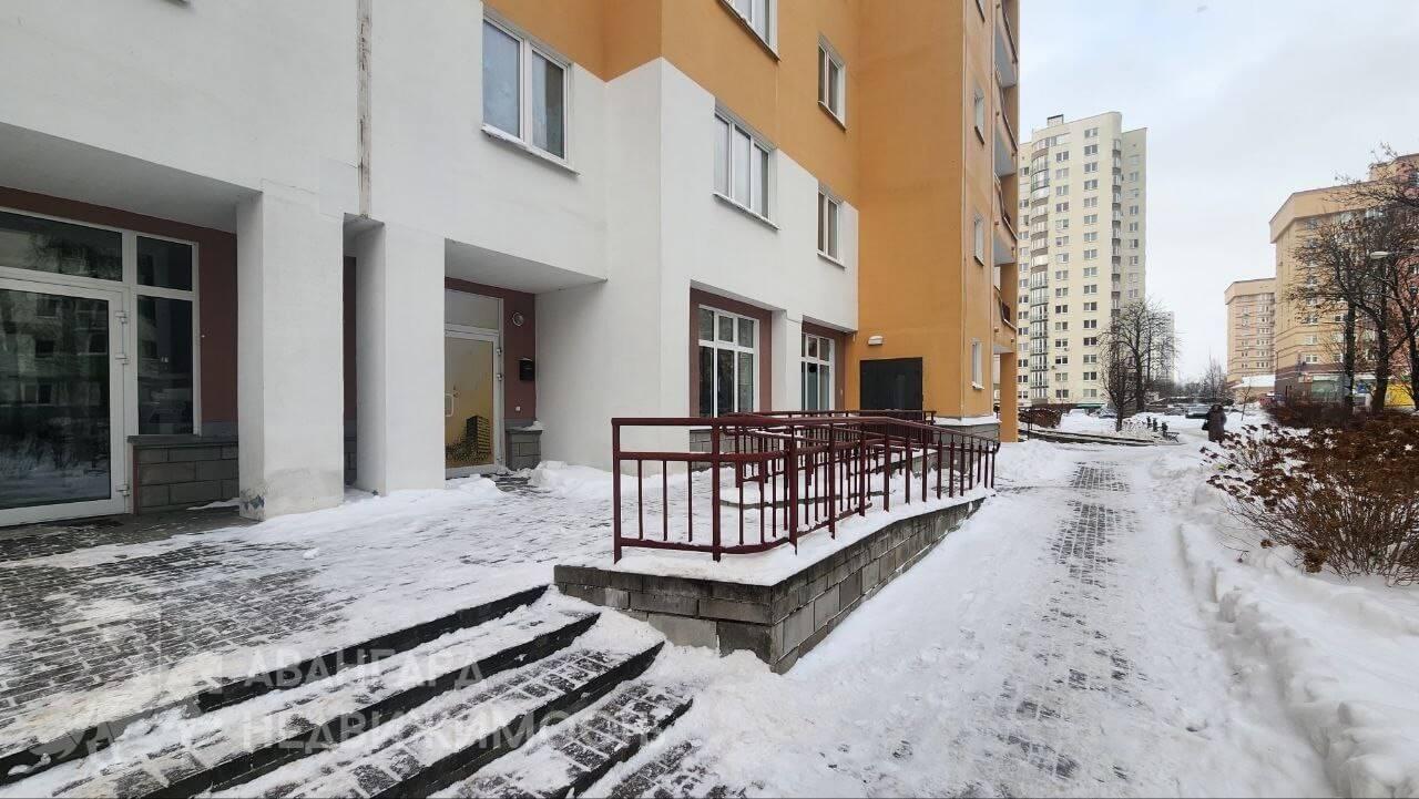 Shop 6 rooms 129 m² in Minsk, Belarus