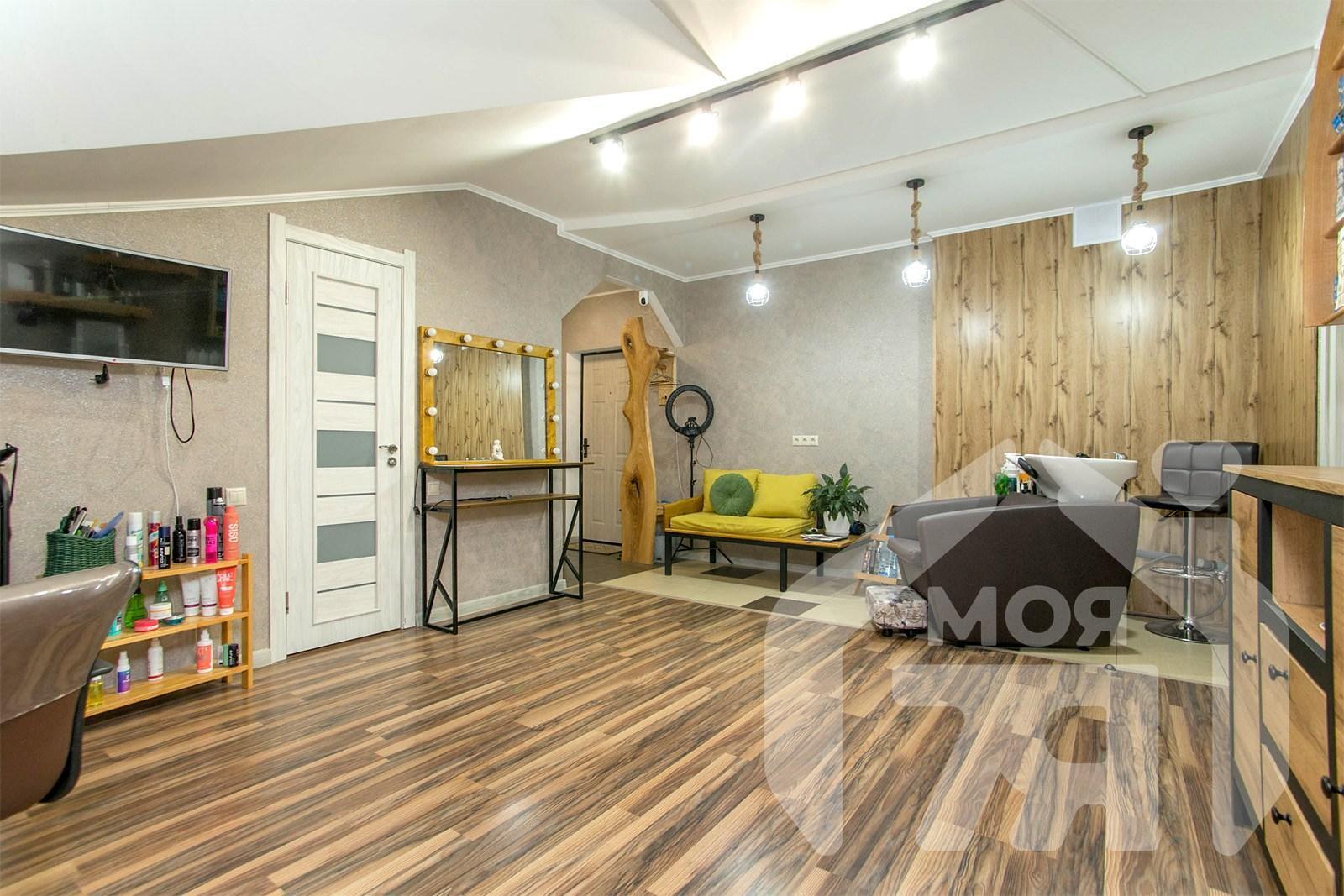 Cottage 913 m² Astravyets, Belarus