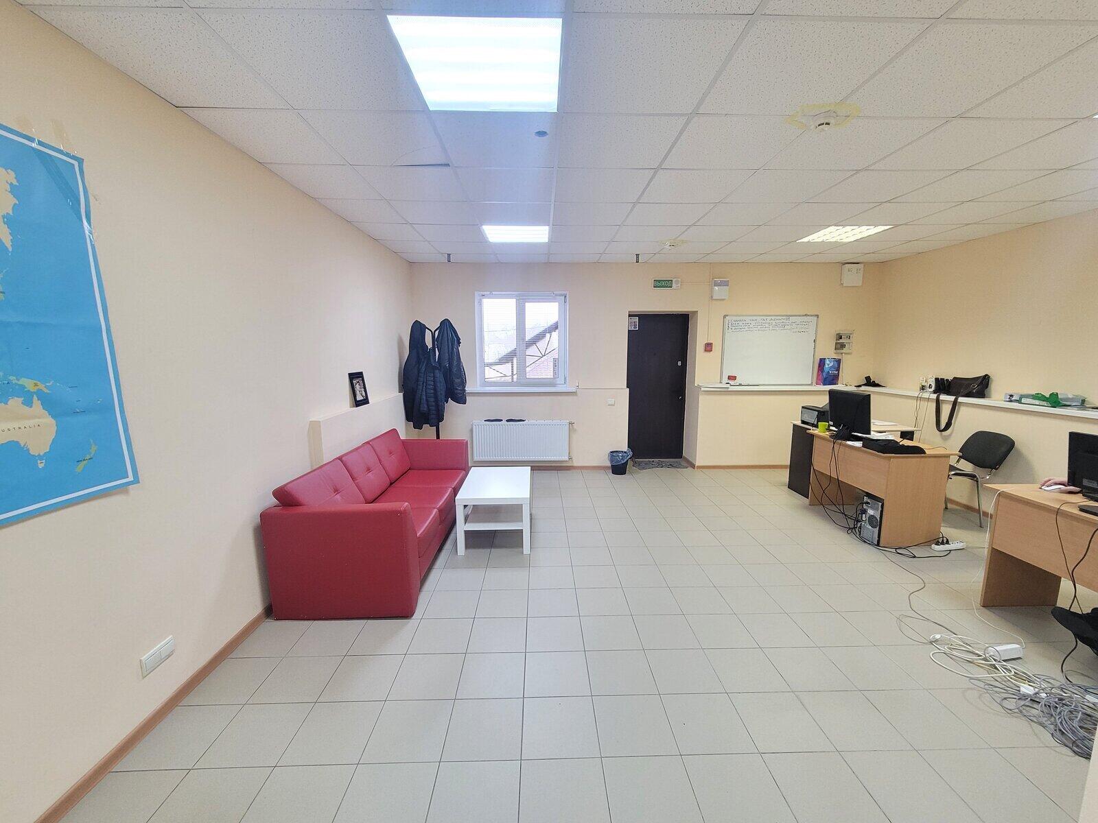 Commercial property 1 255 m² in Papiarnianski sielski Saviet, Belarus