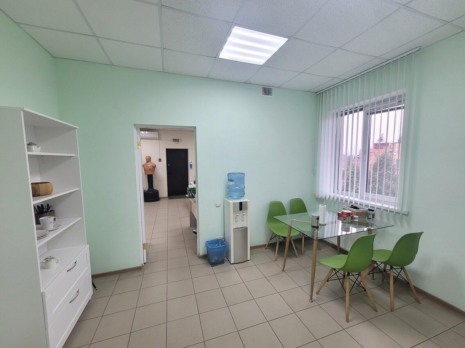 Commercial property 1 255 m² in Papiarnianski sielski Saviet, Belarus