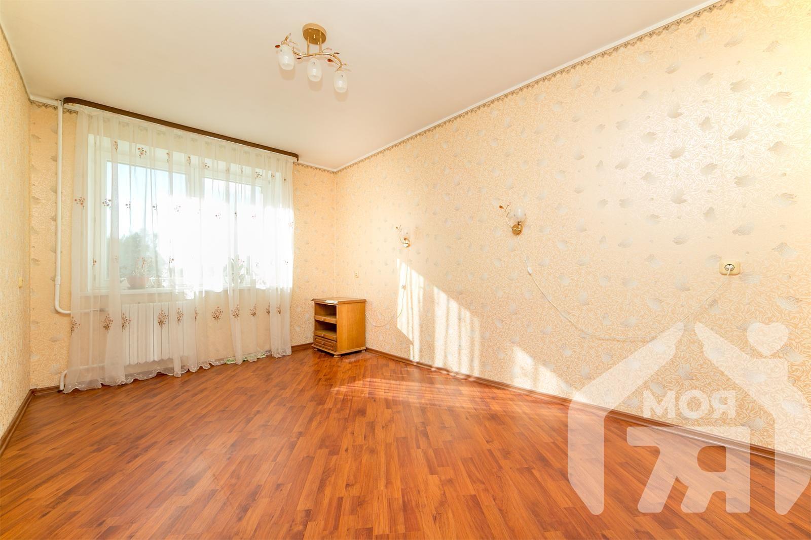 2 room apartment 54 m² Maladzyechna, Belarus