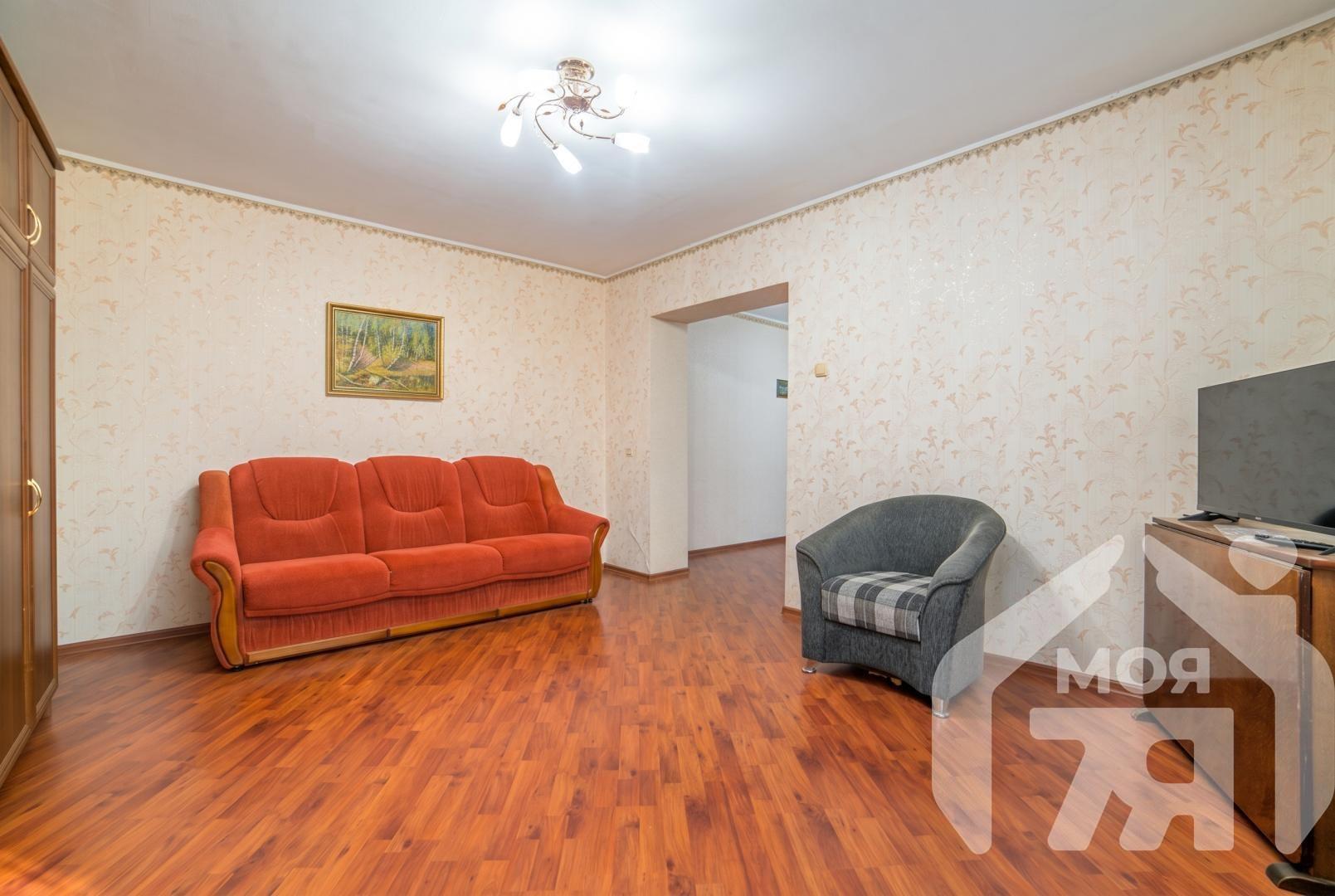 2 room apartment 54 m² Maladzyechna, Belarus