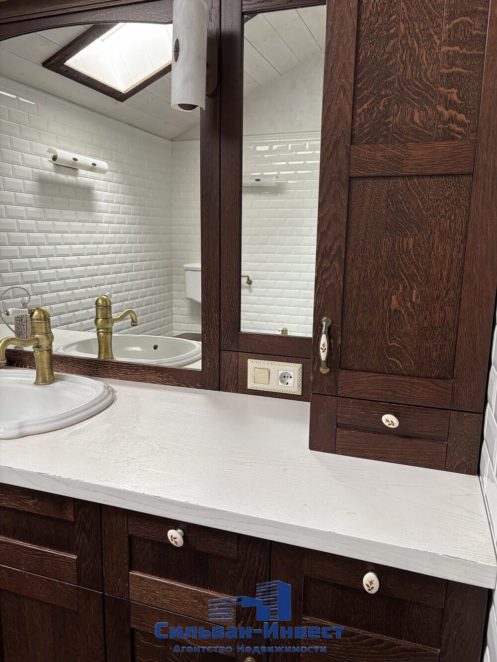 Casa de campo 501 m² Marjaliva, Belarús