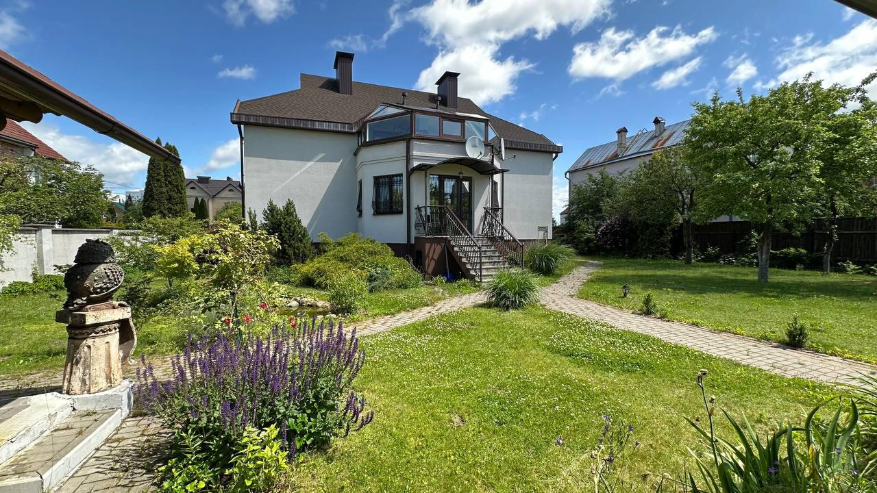 House 461 m² Minsk, Belarus