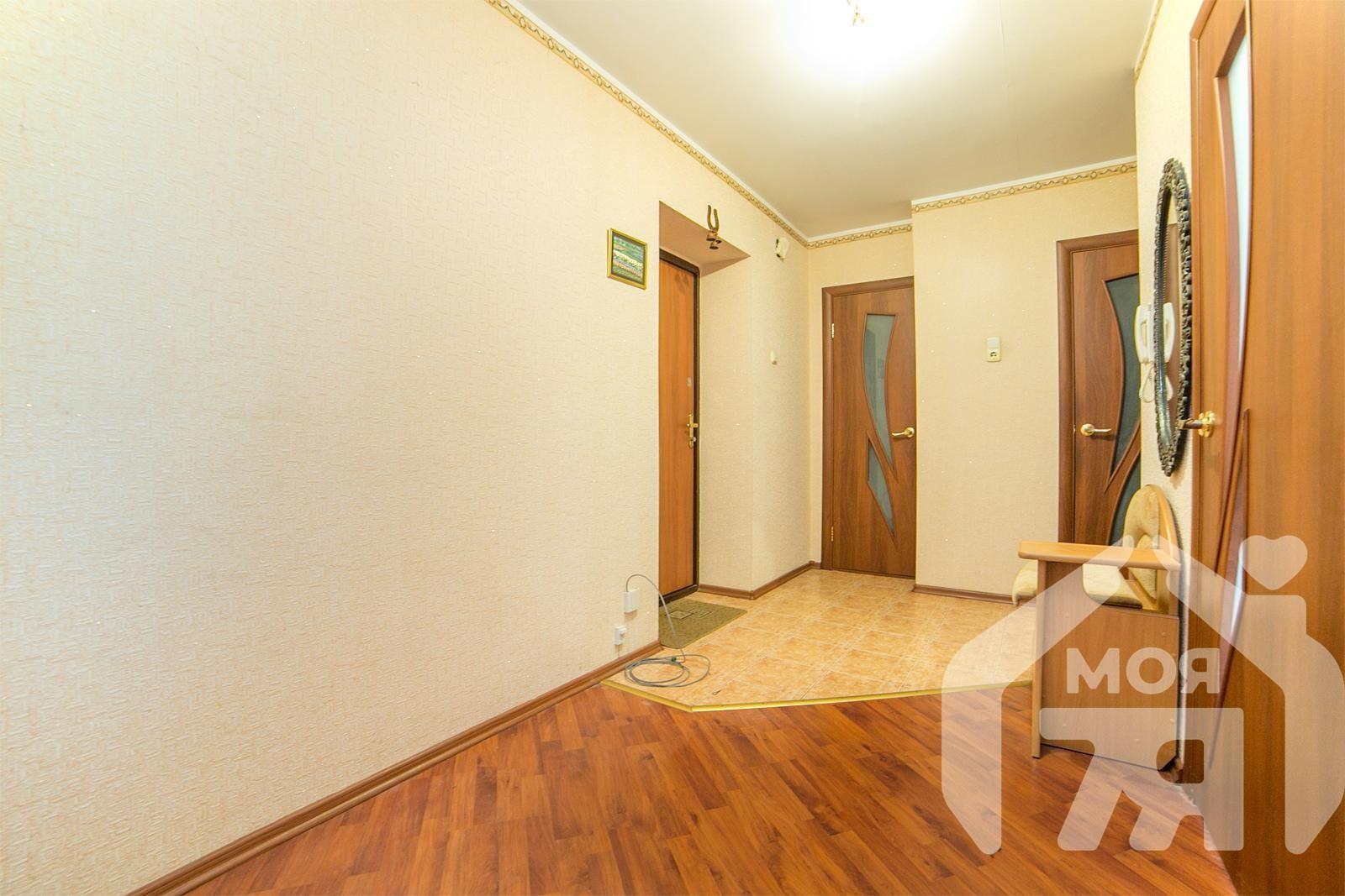 2 room apartment 54 m² Maladzyechna, Belarus