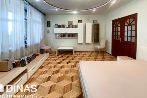 Аренда 4-комнатной квартиры, Сурганова 42