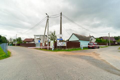 Продаётся участок с домом в СТ Пралеска 10