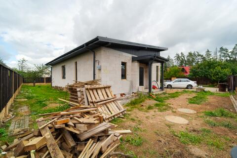 Продаётся участок с домом в СТ Пралеска 10
