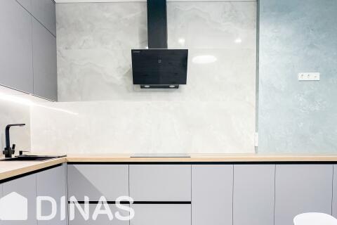 Трёхкомнатная квартира, по адресу: Мира 2