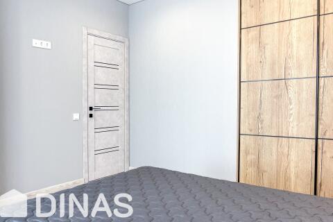 Трёхкомнатная квартира, по адресу: Мира 2